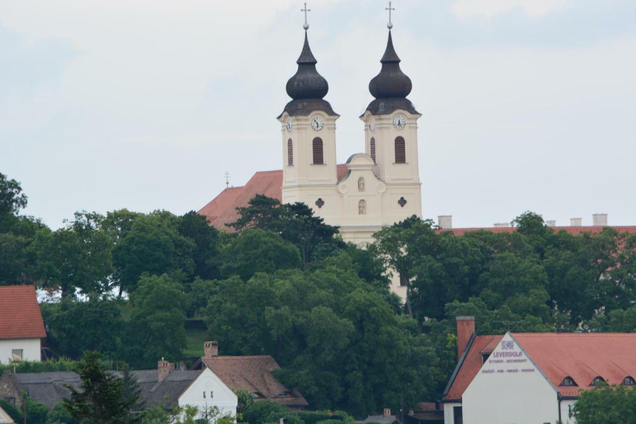 Babamuzeum Kis Apartman Tihany Esterno foto